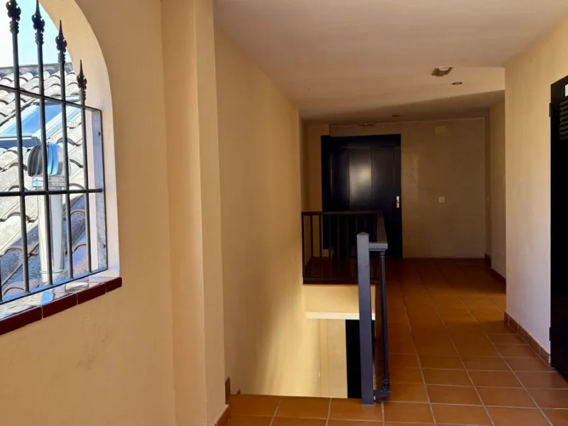 Apartment - Penthouse в продаже в Fuengirola, Málaga. В доме 2 спален и 2 ванных комнат. Площадь дома 85 м²