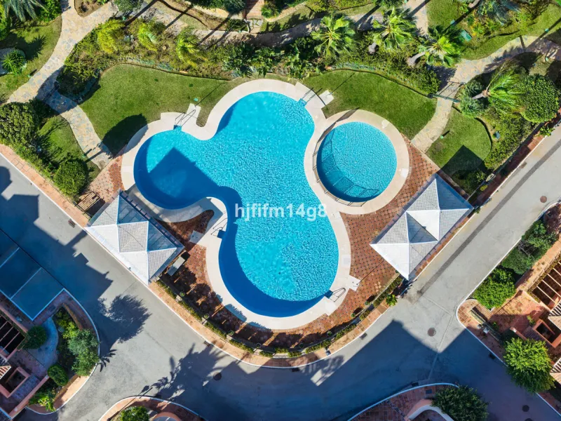 Apartment - Penthouse Duplex в продаже в Marbella, Málaga. В доме 3 спален и 3 ванных комнат. Площадь дома 271 м²