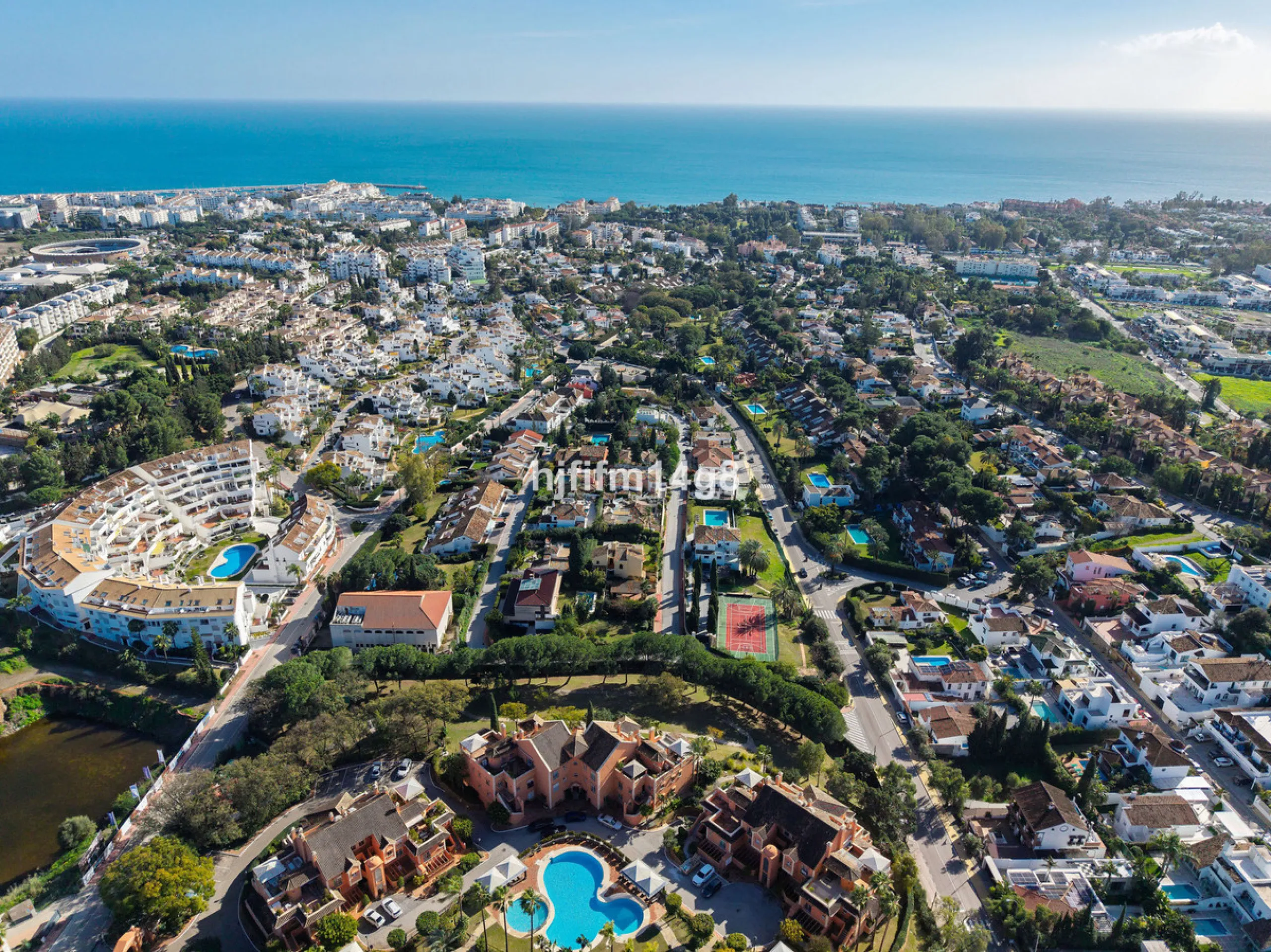 Apartment - Penthouse Duplex в продаже в Marbella, Málaga. В доме 3 спален и 3 ванных комнат. Площадь дома 271 м²