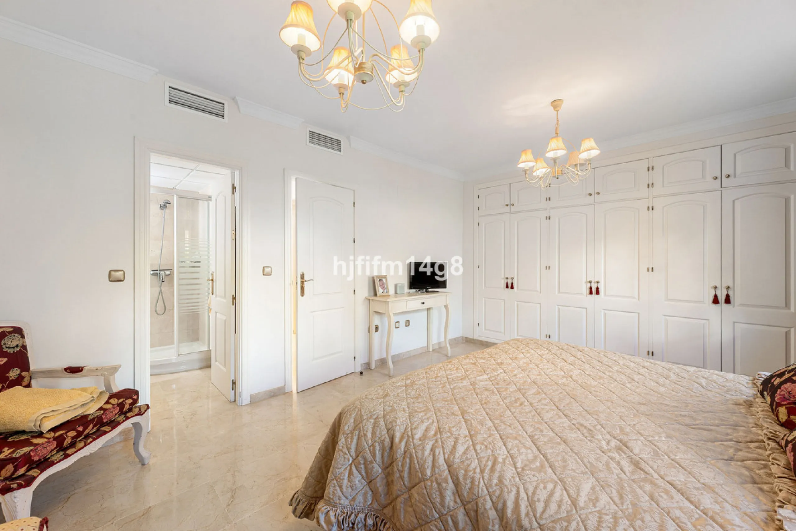 This stunning 3-bedroom townhouse is for sale in the highly sought-after El Alcornoque urbanisation in Nueva Andalucía, one of Marbella's most prestigious areas. Nestled front line to the renowned Aloha Golf Course, this exclusive development of just 22 u
