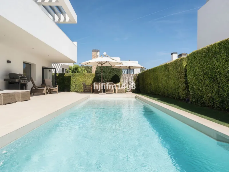 This gorgeous five-bedroom villa for sale is located just a short walk from the beach, offering the perfect blend of luxury, convenience, and coastal living. Situated in the desirable area of Linda Vista Baja, this villa is ideally positioned near the hea