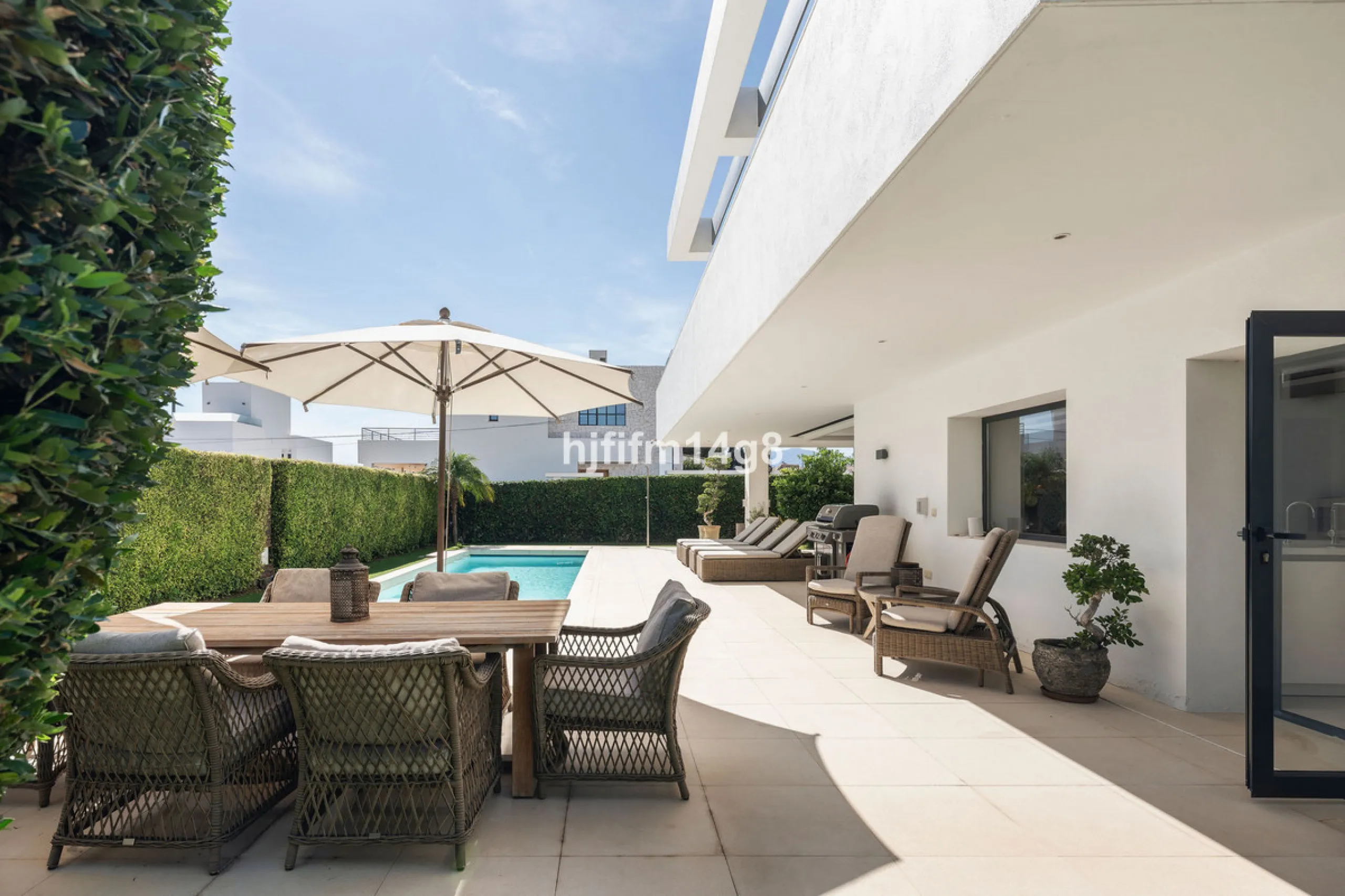 This gorgeous five-bedroom villa for sale is located just a short walk from the beach, offering the perfect blend of luxury, convenience, and coastal living. Situated in the desirable area of Linda Vista Baja, this villa is ideally positioned near the hea
