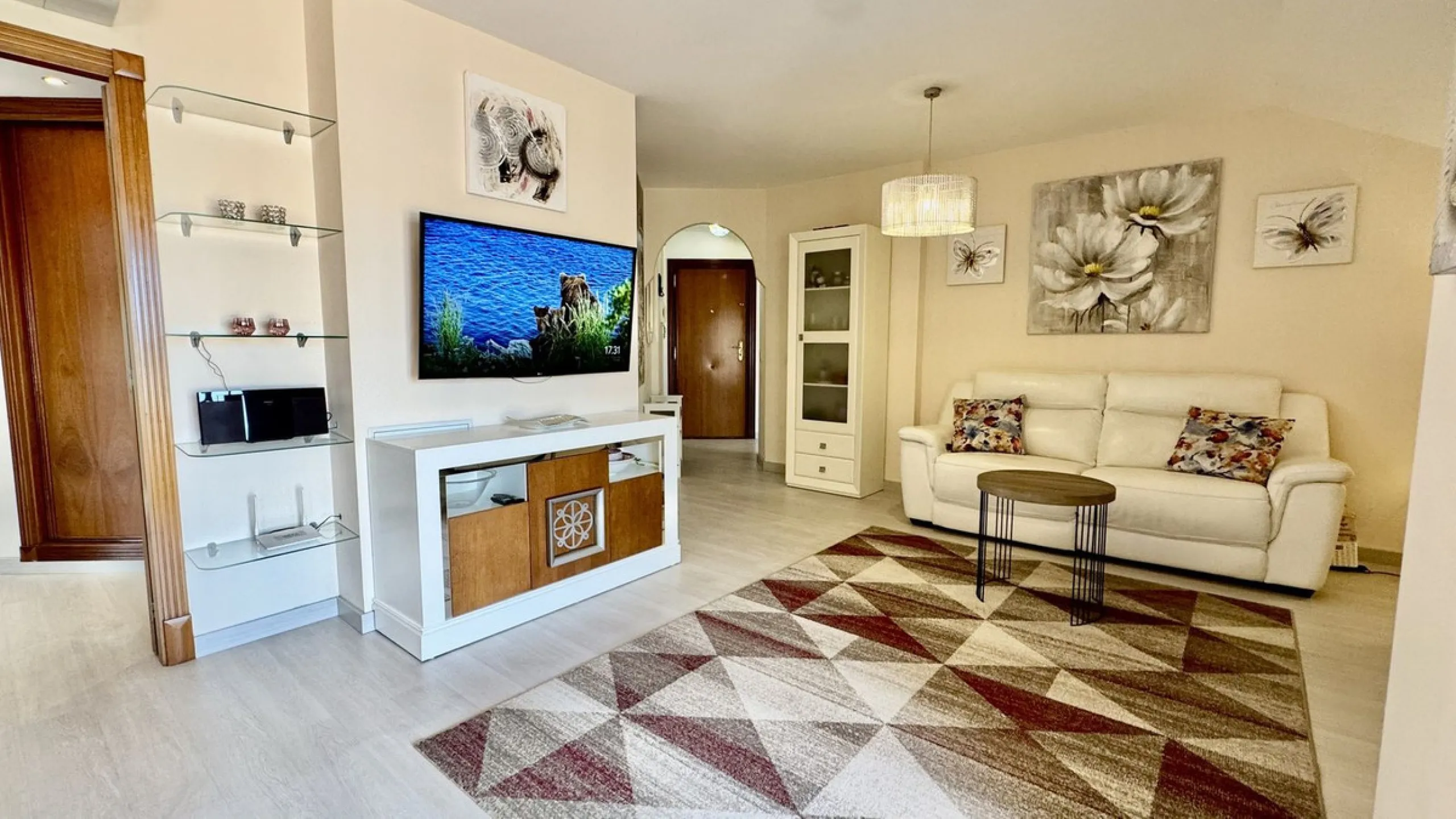 Apartment - Penthouse в продаже в Fuengirola, Málaga. В доме 2 спален и 2 ванных комнат. Площадь дома 85 м²