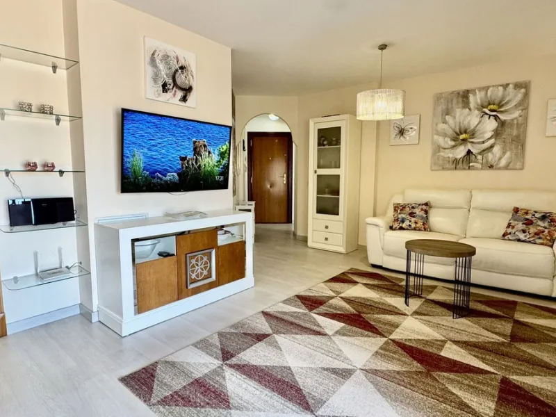 Apartment - Penthouse в продаже в Fuengirola, Málaga. В доме 2 спален и 2 ванных комнат. Площадь дома 85 м²