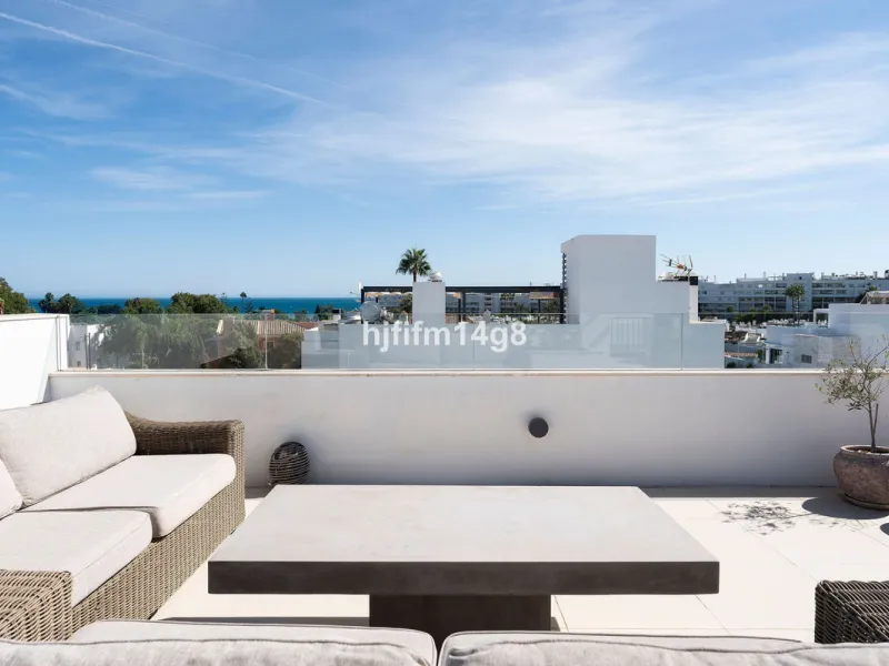This gorgeous five-bedroom villa for sale is located just a short walk from the beach, offering the perfect blend of luxury, convenience, and coastal living. Situated in the desirable area of Linda Vista Baja, this villa is ideally positioned near the hea