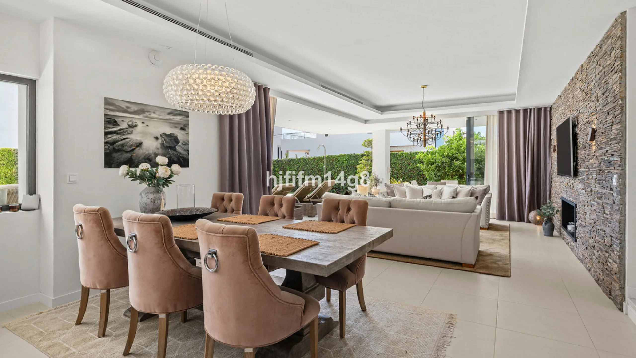 This gorgeous five-bedroom villa for sale is located just a short walk from the beach, offering the perfect blend of luxury, convenience, and coastal living. Situated in the desirable area of Linda Vista Baja, this villa is ideally positioned near the hea