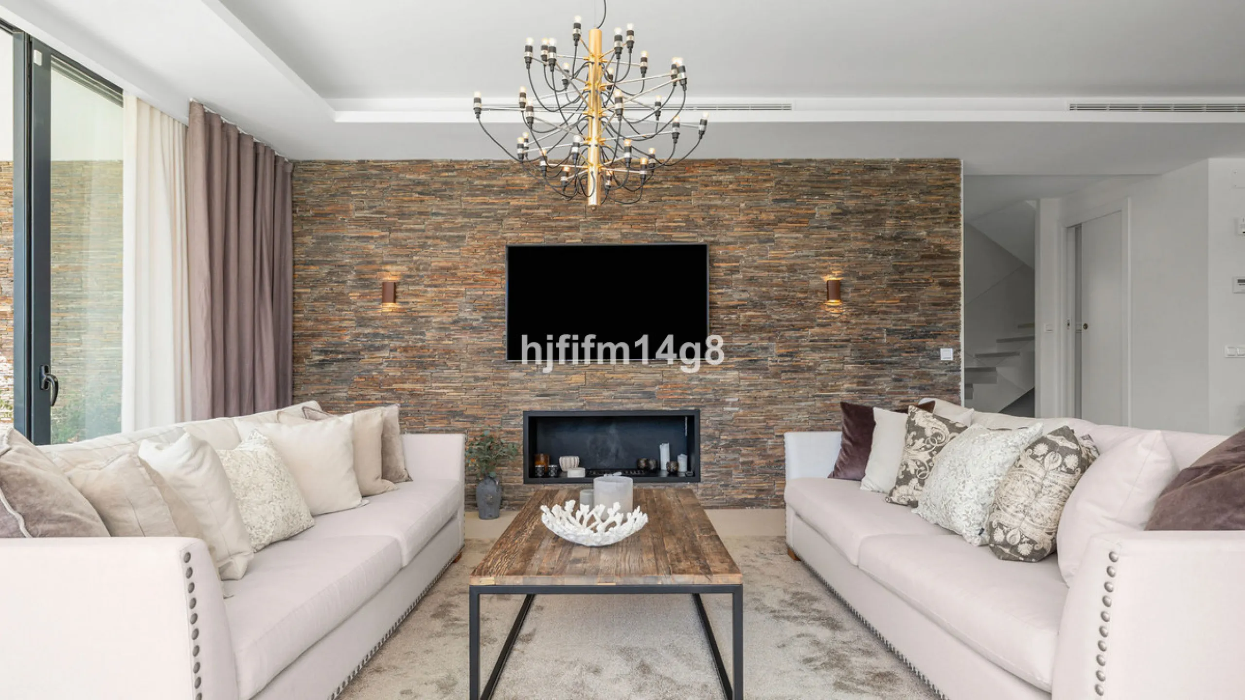 This gorgeous five-bedroom villa for sale is located just a short walk from the beach, offering the perfect blend of luxury, convenience, and coastal living. Situated in the desirable area of Linda Vista Baja, this villa is ideally positioned near the hea
