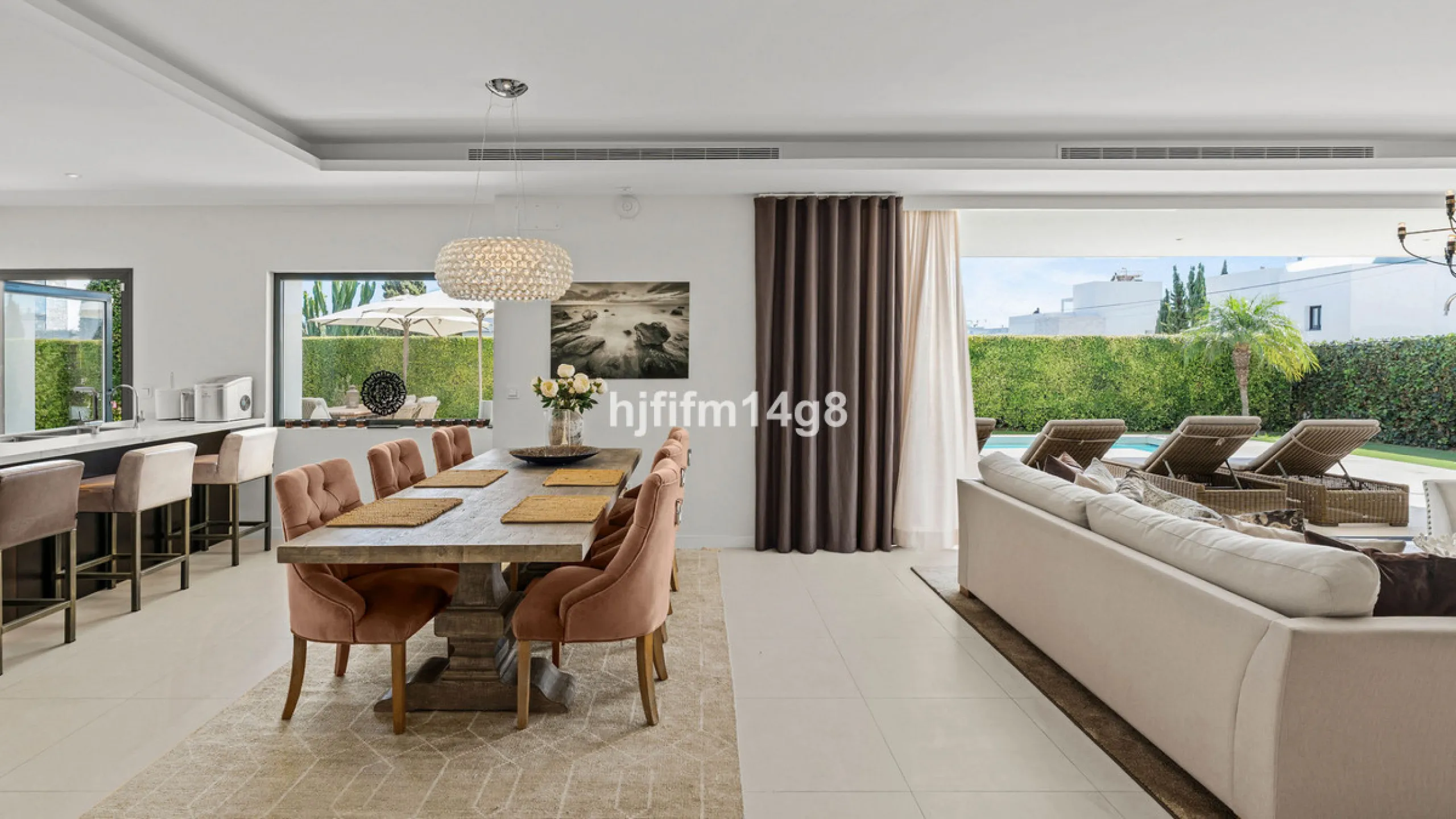 This gorgeous five-bedroom villa for sale is located just a short walk from the beach, offering the perfect blend of luxury, convenience, and coastal living. Situated in the desirable area of Linda Vista Baja, this villa is ideally positioned near the hea