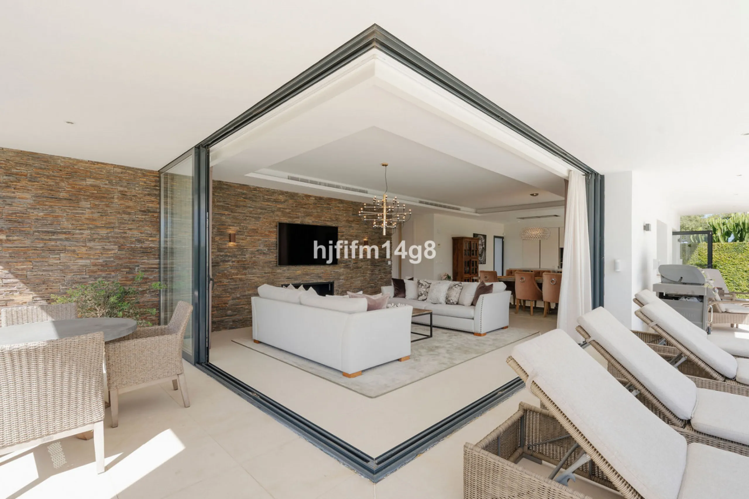 This gorgeous five-bedroom villa for sale is located just a short walk from the beach, offering the perfect blend of luxury, convenience, and coastal living. Situated in the desirable area of Linda Vista Baja, this villa is ideally positioned near the hea