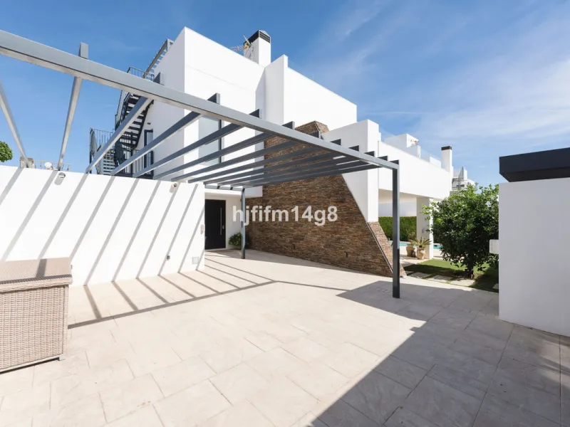 This gorgeous five-bedroom villa for sale is located just a short walk from the beach, offering the perfect blend of luxury, convenience, and coastal living. Situated in the desirable area of Linda Vista Baja, this villa is ideally positioned near the hea