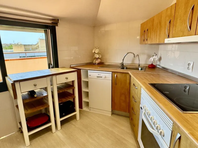Apartment - Penthouse в продаже в Fuengirola, Málaga. В доме 2 спален и 2 ванных комнат. Площадь дома 85 м²