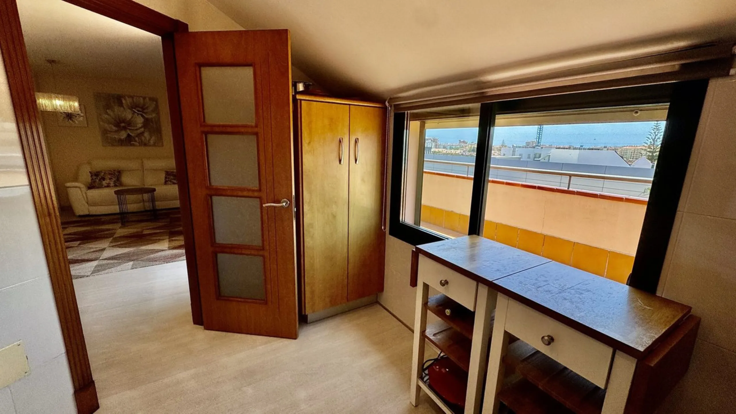 Apartment - Penthouse в продаже в Fuengirola, Málaga. В доме 2 спален и 2 ванных комнат. Площадь дома 85 м²