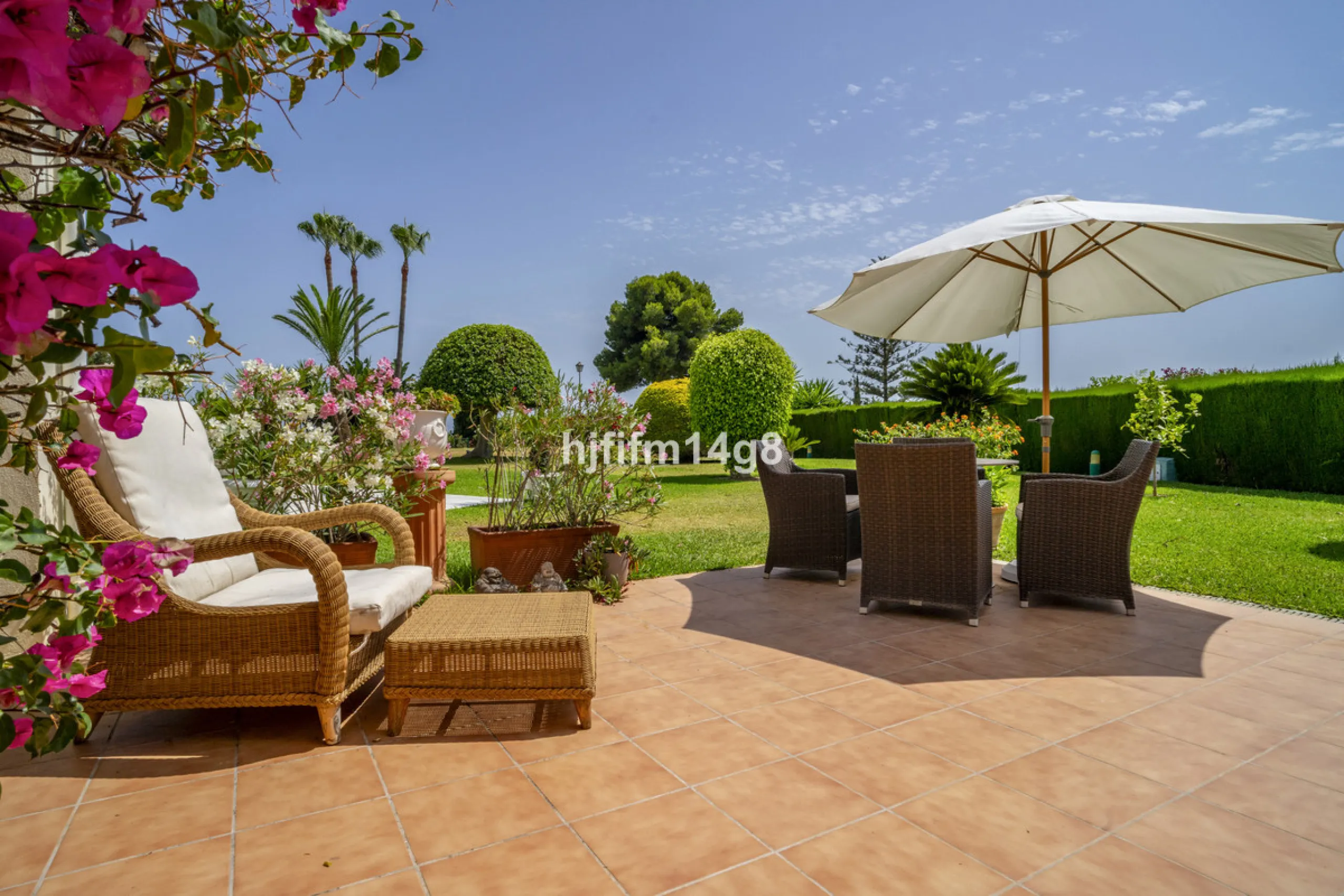 Discover this rare opportunity to own a charming townhouse for sale in Los Altos de Aloha, one of the most desirable residential complexes in Nueva Andalucía, Marbella. Perfectly positioned frontline to the pool, this beautifully maintained property offer