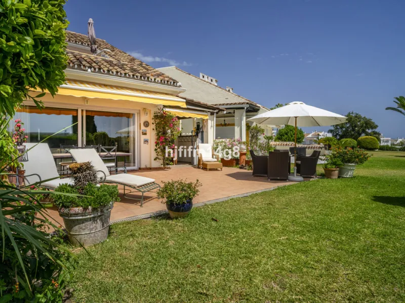 Discover this rare opportunity to own a charming townhouse for sale in Los Altos de Aloha, one of the most desirable residential complexes in Nueva Andalucía, Marbella. Perfectly positioned frontline to the pool, this beautifully maintained property offer