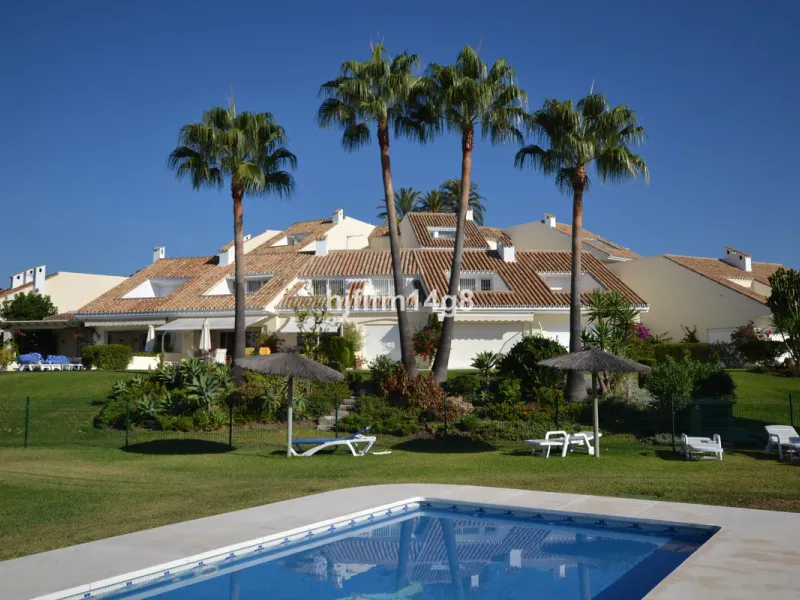 Discover this rare opportunity to own a charming townhouse for sale in Los Altos de Aloha, one of the most desirable residential complexes in Nueva Andalucía, Marbella. Perfectly positioned frontline to the pool, this beautifully maintained property offer