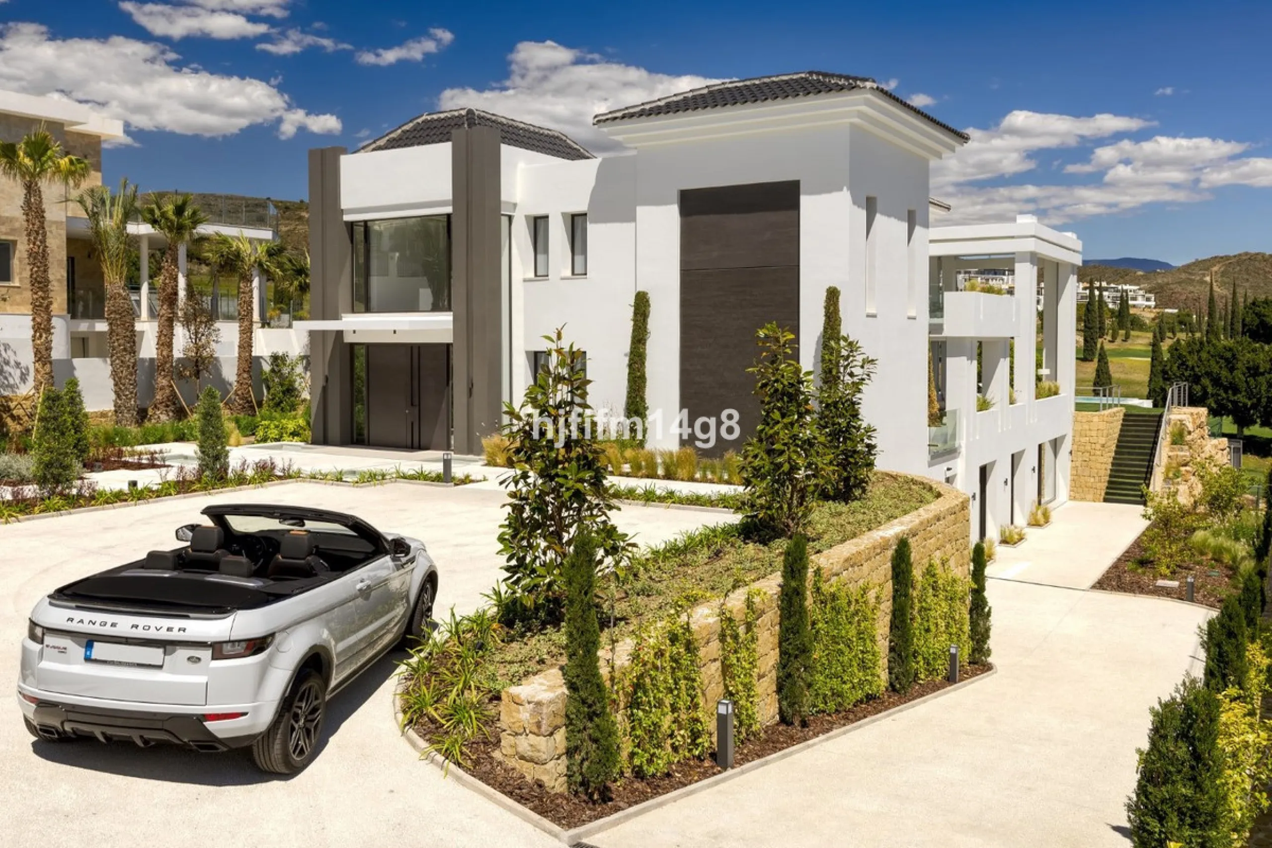 Discover an exceptional key-ready luxury villa for sale in the prestigious Los Flamingos Golf Resort, one of the most sought-after residential areas on the Costa del Sol, home to the world-famous Villa Padierna. This frontline golf property offers uninter