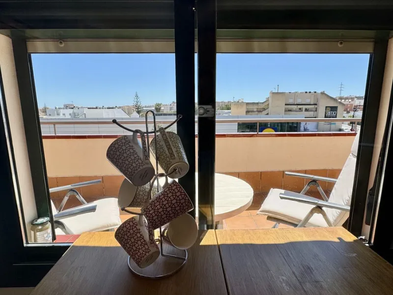 Apartment - Penthouse в продаже в Fuengirola, Málaga. В доме 2 спален и 2 ванных комнат. Площадь дома 85 м²