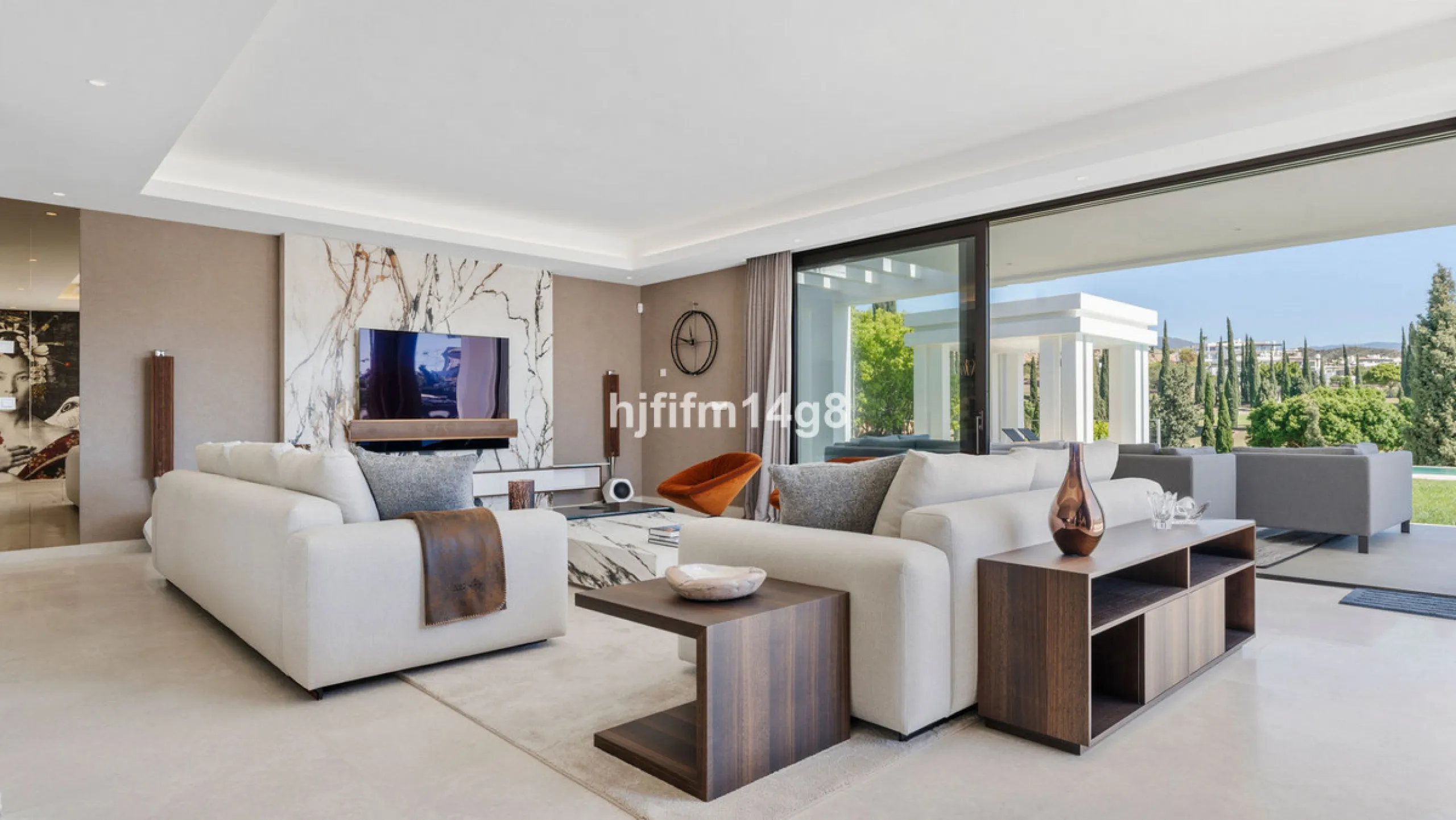 Discover an exceptional key-ready luxury villa for sale in the prestigious Los Flamingos Golf Resort, one of the most sought-after residential areas on the Costa del Sol, home to the world-famous Villa Padierna. This frontline golf property offers uninter
