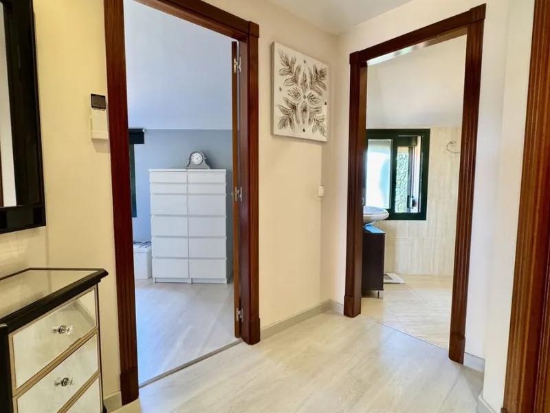 Apartment - Penthouse в продаже в Fuengirola, Málaga. В доме 2 спален и 2 ванных комнат. Площадь дома 85 м²