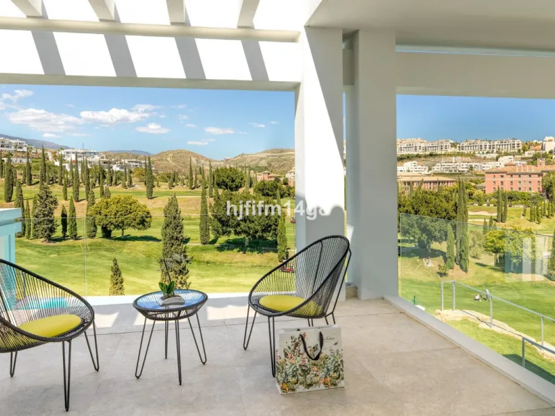 Discover an exceptional key-ready luxury villa for sale in the prestigious Los Flamingos Golf Resort, one of the most sought-after residential areas on the Costa del Sol, home to the world-famous Villa Padierna. This frontline golf property offers uninter