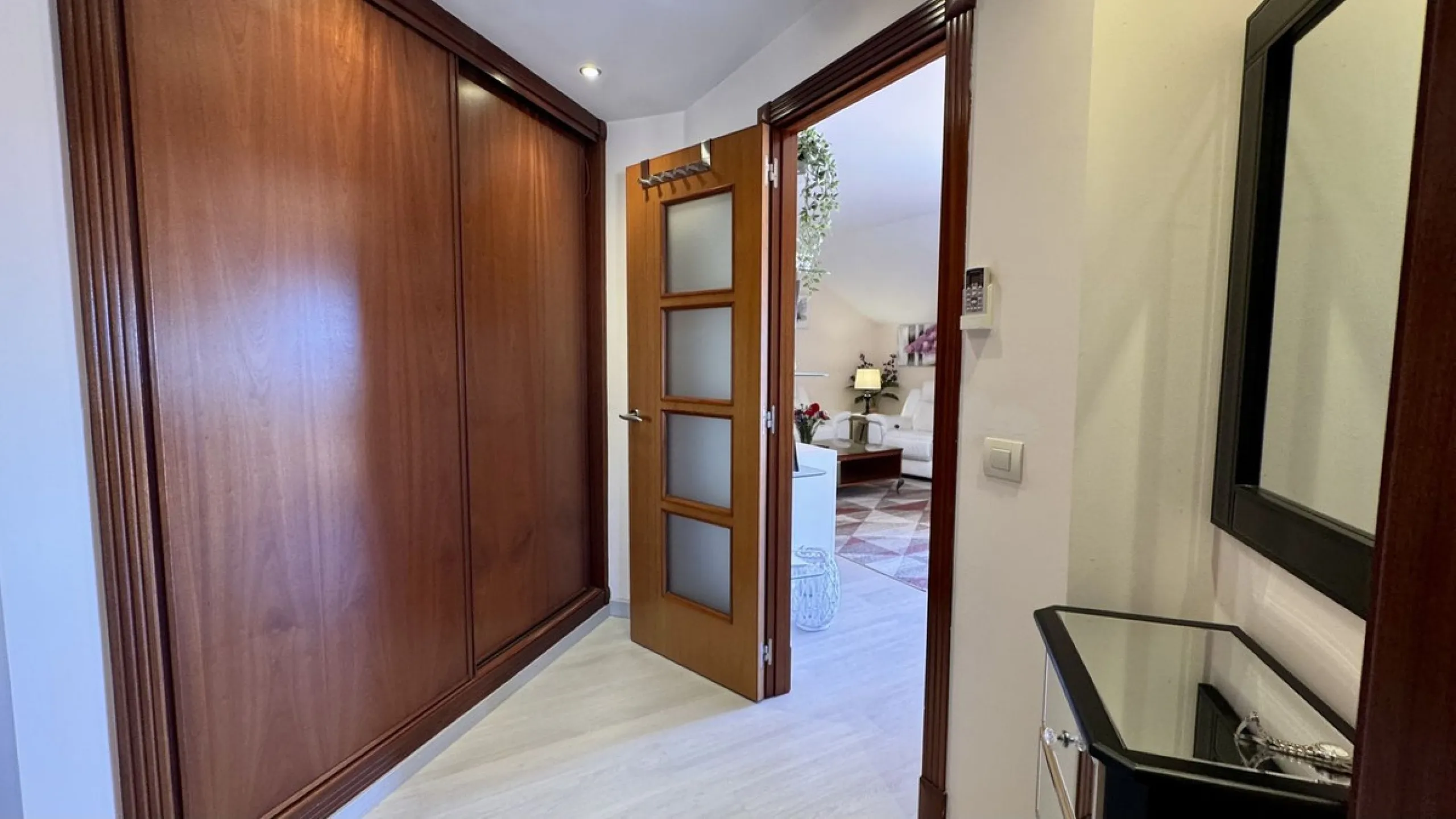 Apartment - Penthouse в продаже в Fuengirola, Málaga. В доме 2 спален и 2 ванных комнат. Площадь дома 85 м²