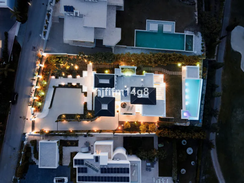 Discover an exceptional key-ready luxury villa for sale in the prestigious Los Flamingos Golf Resort, one of the most sought-after residential areas on the Costa del Sol, home to the world-famous Villa Padierna. This frontline golf property offers uninter