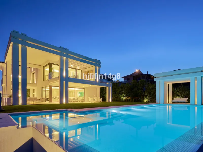 Discover an exceptional key-ready luxury villa for sale in the prestigious Los Flamingos Golf Resort, one of the most sought-after residential areas on the Costa del Sol, home to the world-famous Villa Padierna. This frontline golf property offers uninter