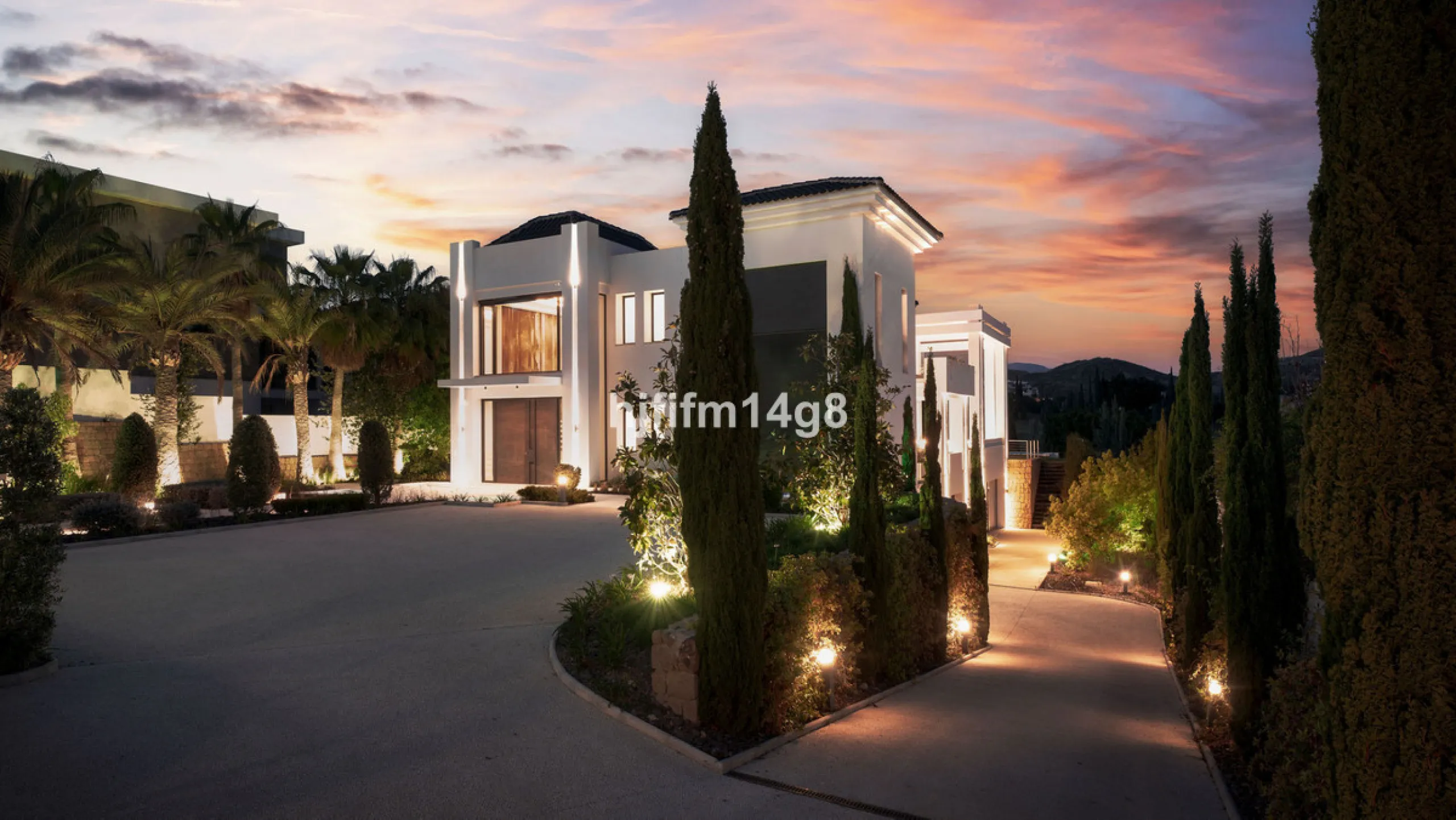 Discover an exceptional key-ready luxury villa for sale in the prestigious Los Flamingos Golf Resort, one of the most sought-after residential areas on the Costa del Sol, home to the world-famous Villa Padierna. This frontline golf property offers uninter