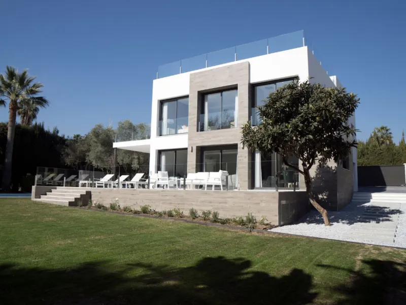 Stunning Luxury Villa for rent in Nueva Andalucia.