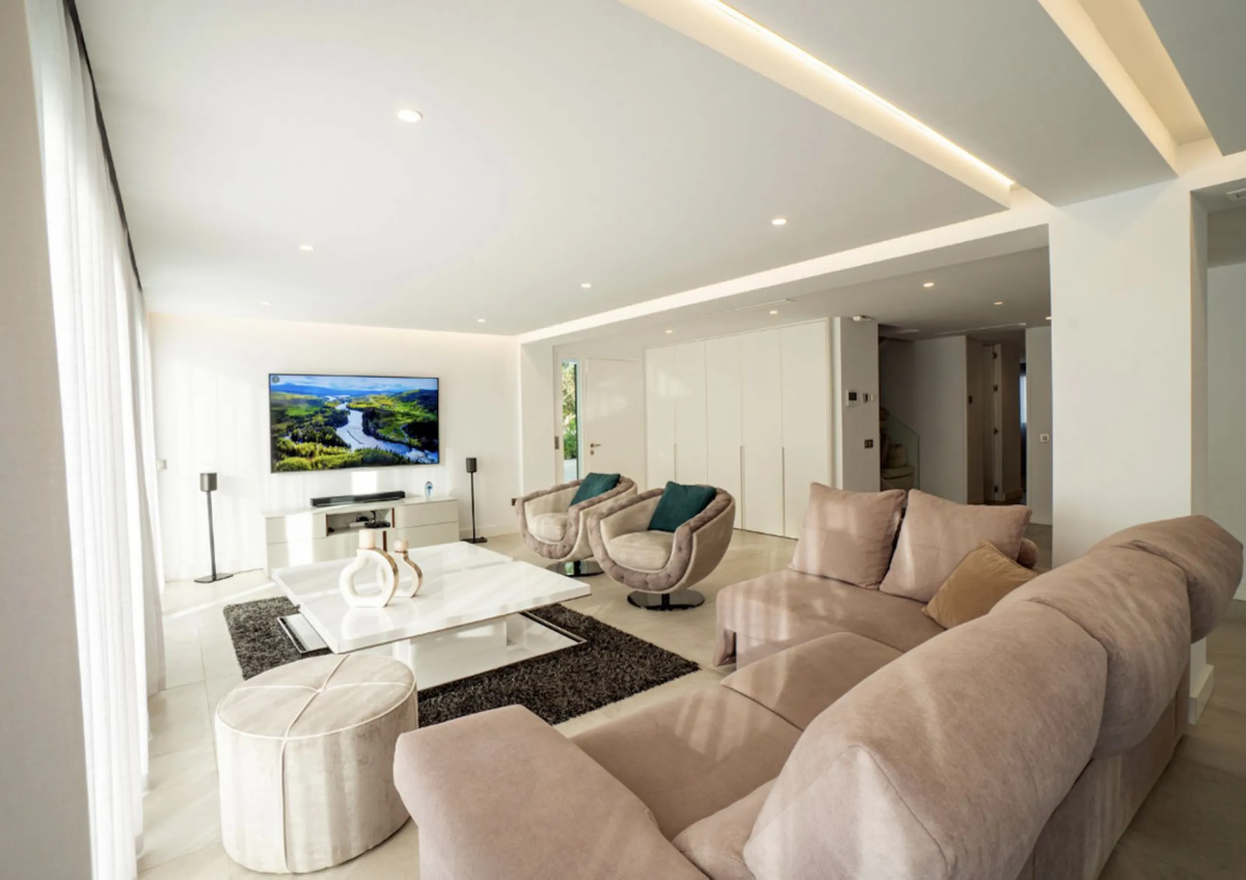 Stunning Luxury Villa for rent in Nueva Andalucia.