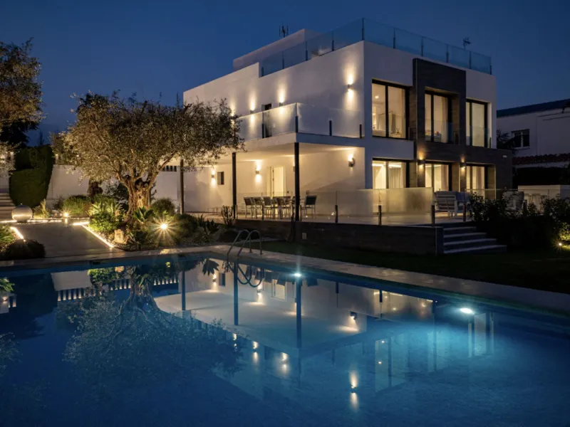 Stunning Luxury Villa for rent in Nueva Andalucia.