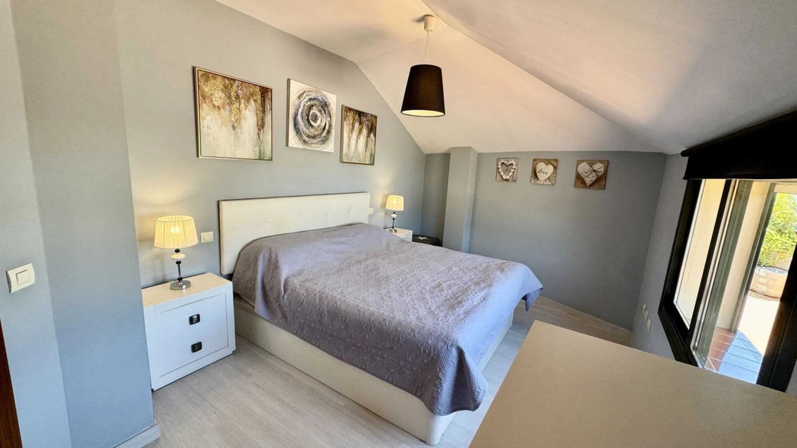 Apartment - Penthouse в продаже в Fuengirola, Málaga. В доме 2 спален и 2 ванных комнат. Площадь дома 85 м²
