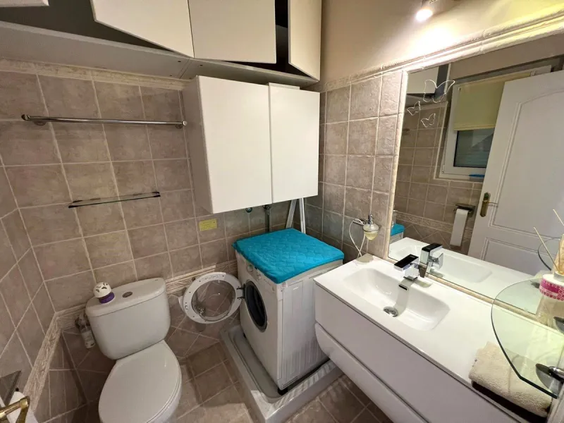 Viewings from beginning of may as now renter is leaving end of april