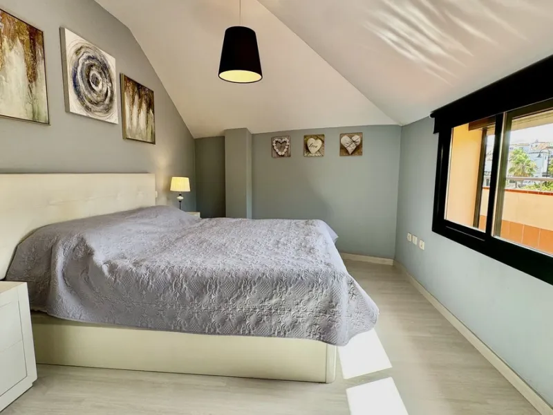 Apartment - Penthouse в продаже в Fuengirola, Málaga. В доме 2 спален и 2 ванных комнат. Площадь дома 85 м²