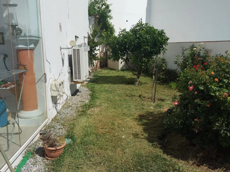 Viewings from beginning of may as now renter is leaving end of april