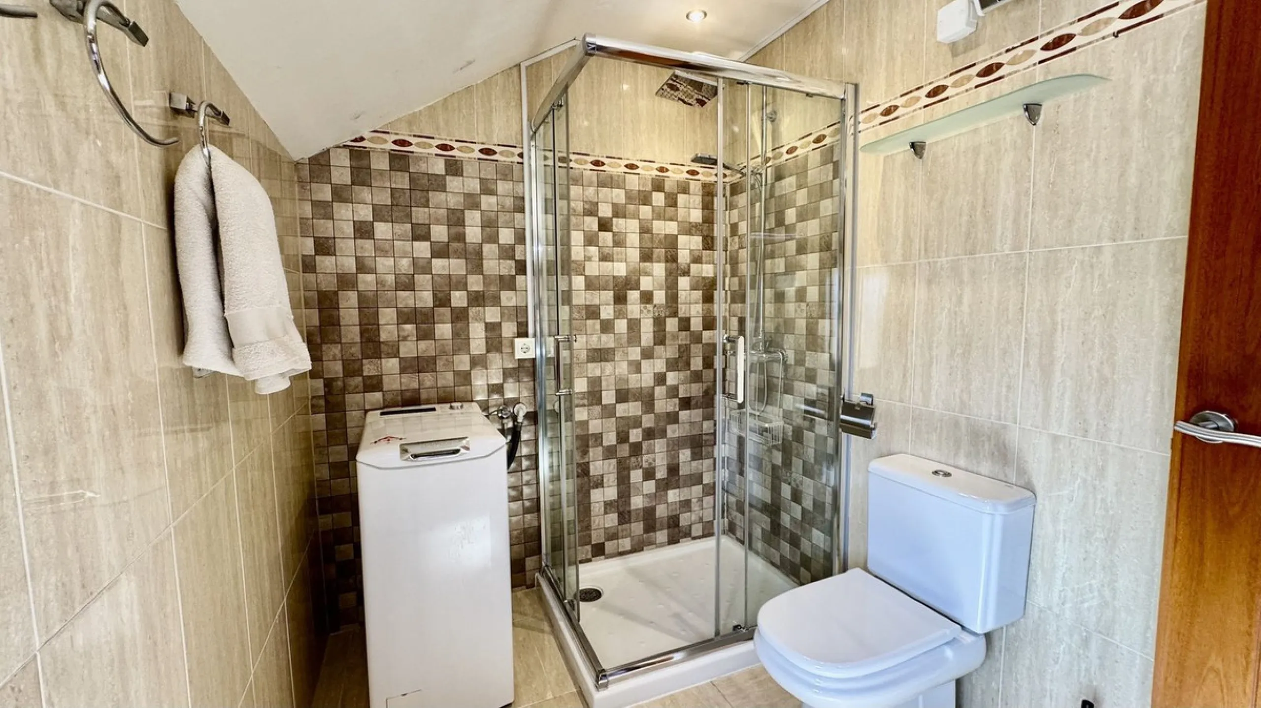 Apartment - Penthouse в продаже в Fuengirola, Málaga. В доме 2 спален и 2 ванных комнат. Площадь дома 85 м²