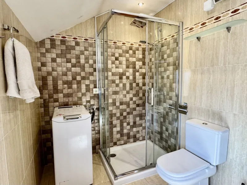 Apartment - Penthouse в продаже в Fuengirola, Málaga. В доме 2 спален и 2 ванных комнат. Площадь дома 85 м²