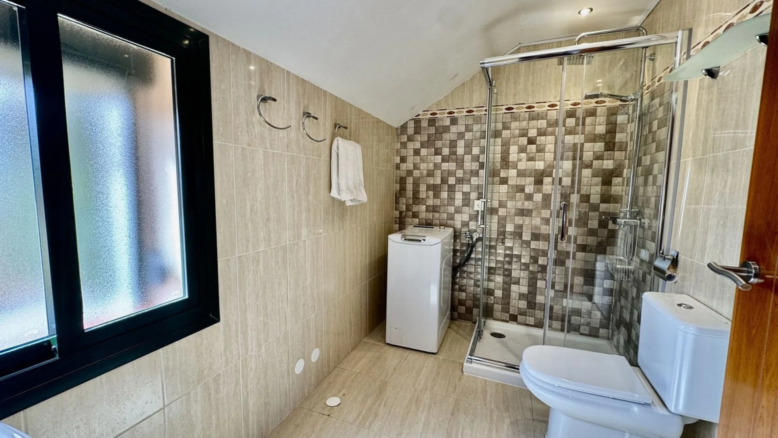 Apartment - Penthouse в продаже в Fuengirola, Málaga. В доме 2 спален и 2 ванных комнат. Площадь дома 85 м²