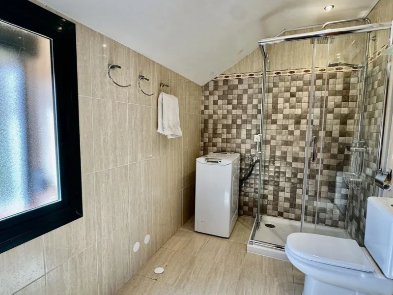 Apartment - Penthouse в продаже в Fuengirola, Málaga. В доме 2 спален и 2 ванных комнат. Площадь дома 85 м²