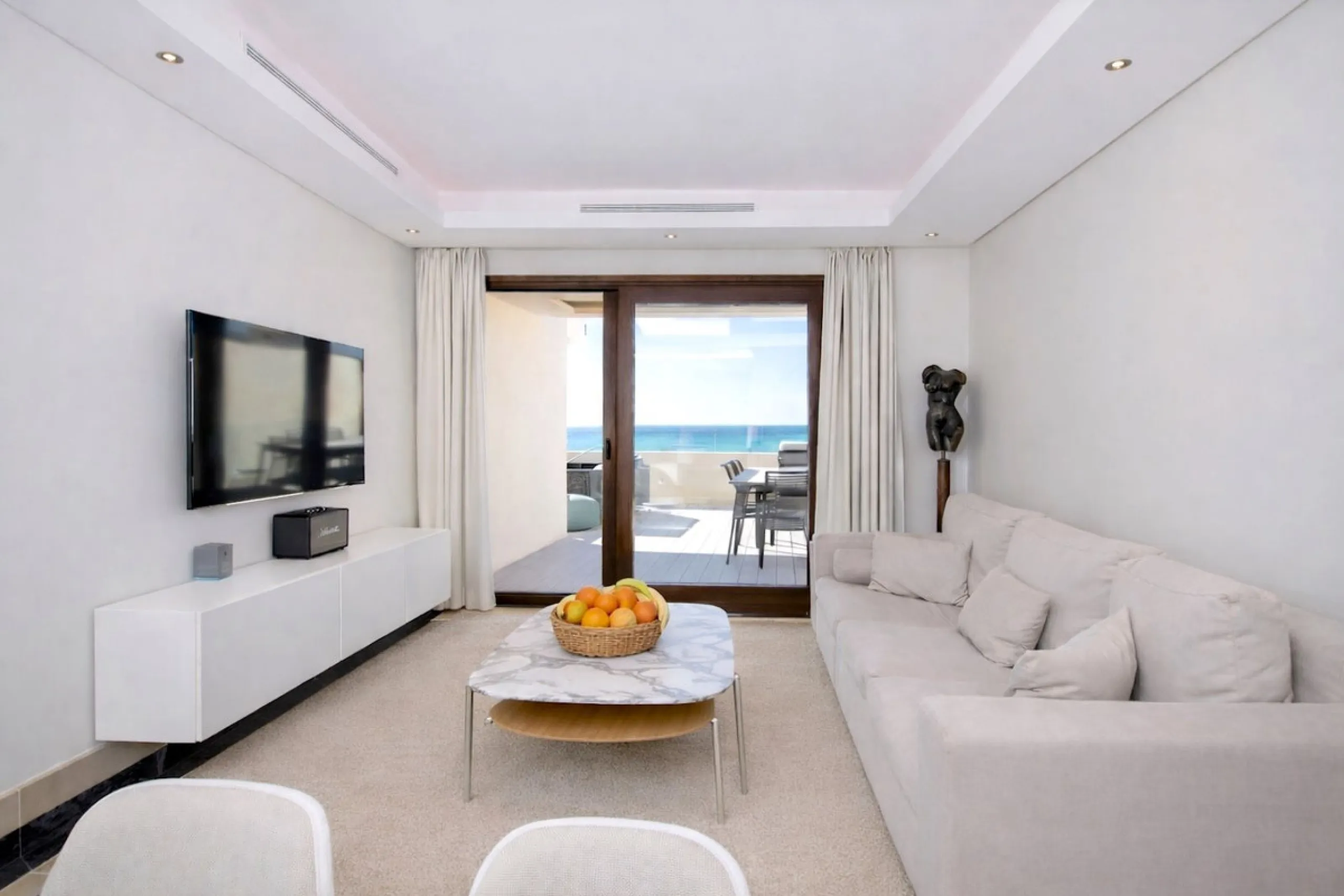 Luxury Beachfront Duplex Penthouse near Hotel Kempinski, Estepona