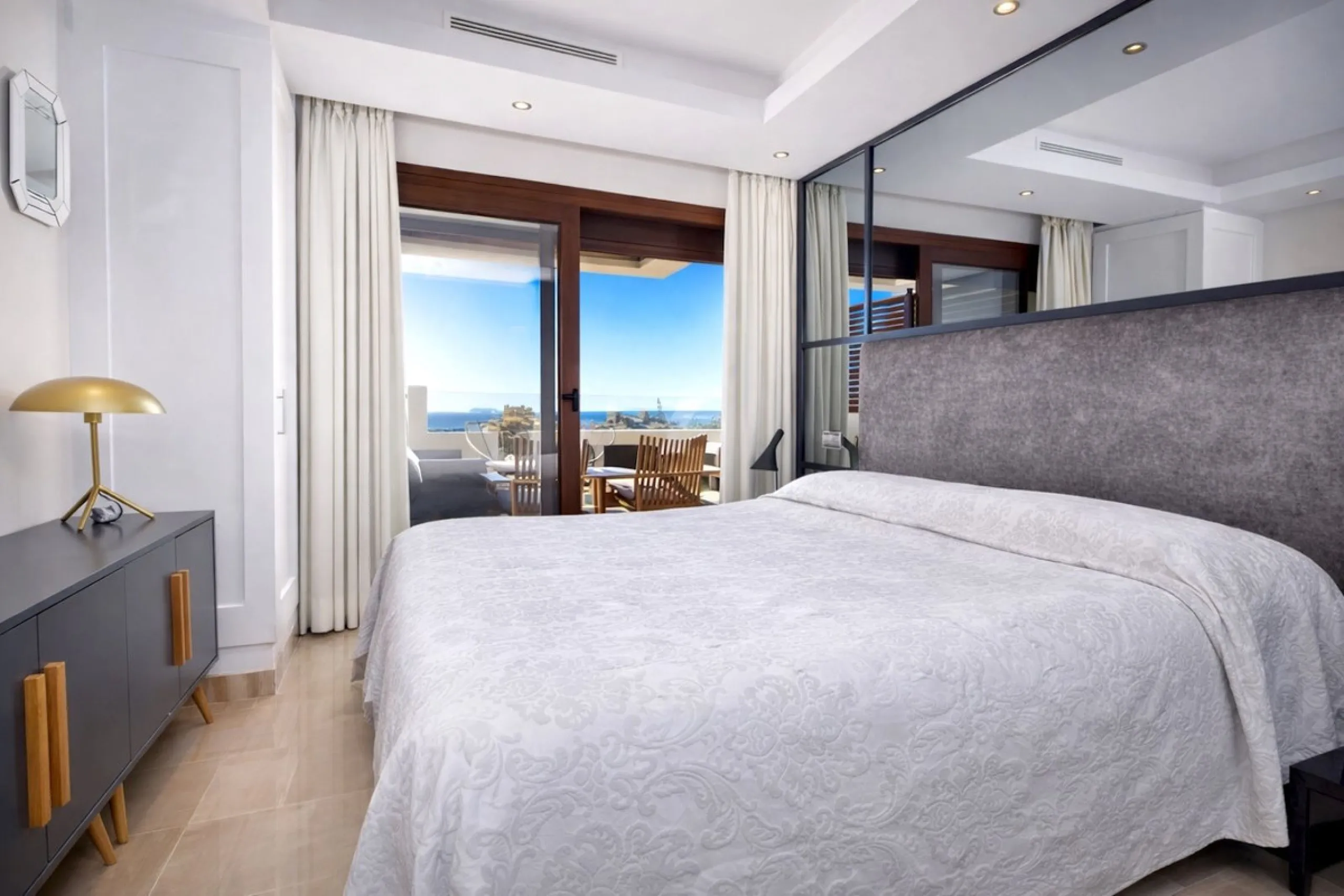 Luxury Beachfront Duplex Penthouse near Hotel Kempinski, Estepona
