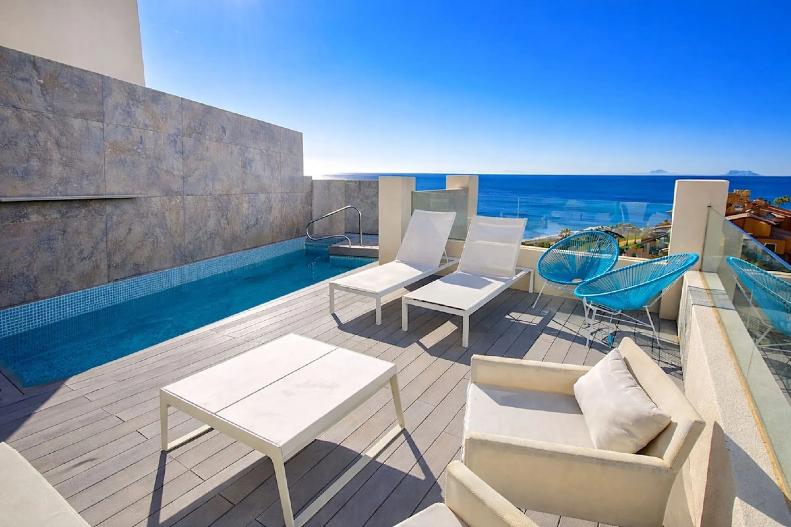 Luxury Beachfront Duplex Penthouse near Hotel Kempinski, Estepona