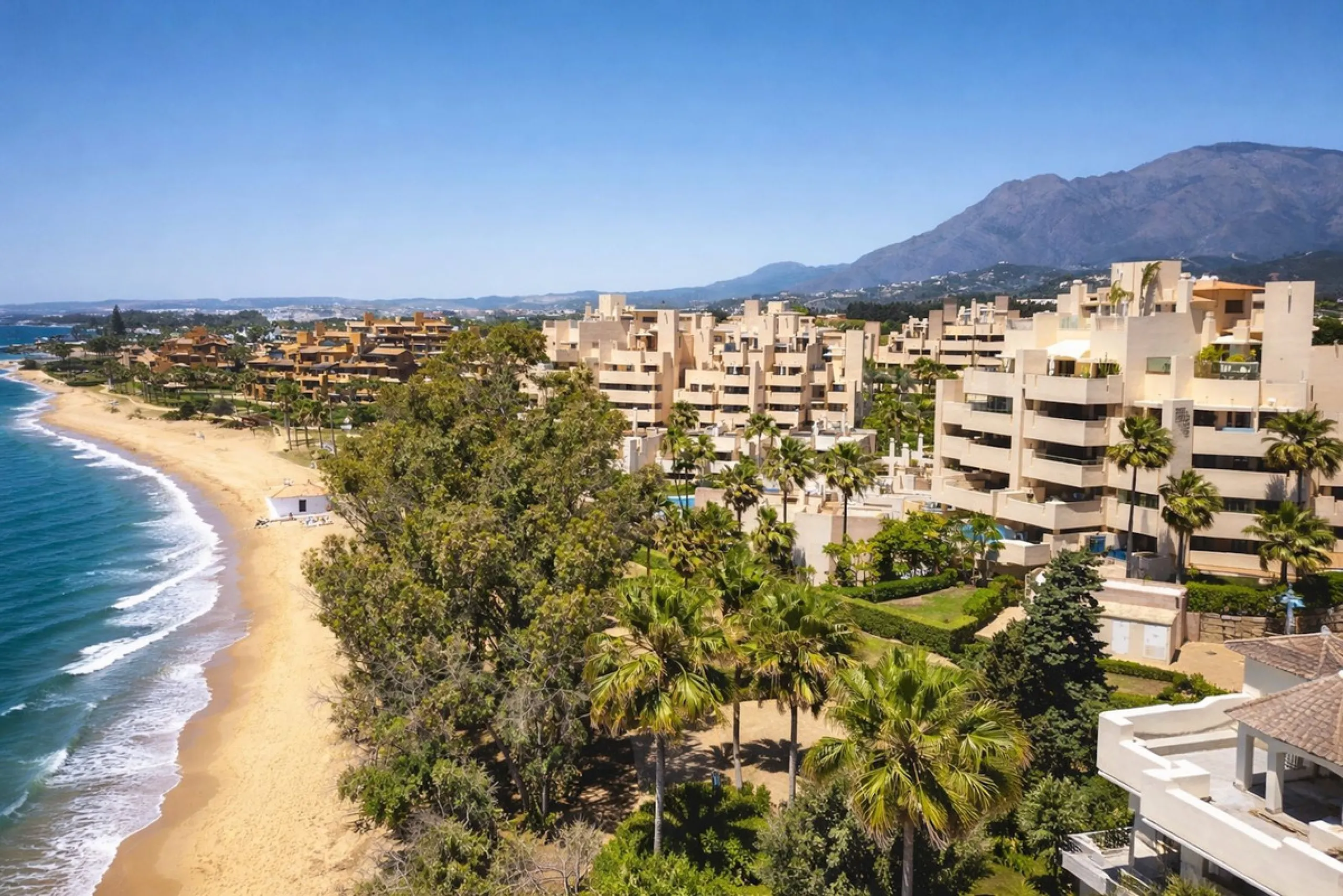 Luxury Beachfront Duplex Penthouse near Hotel Kempinski, Estepona