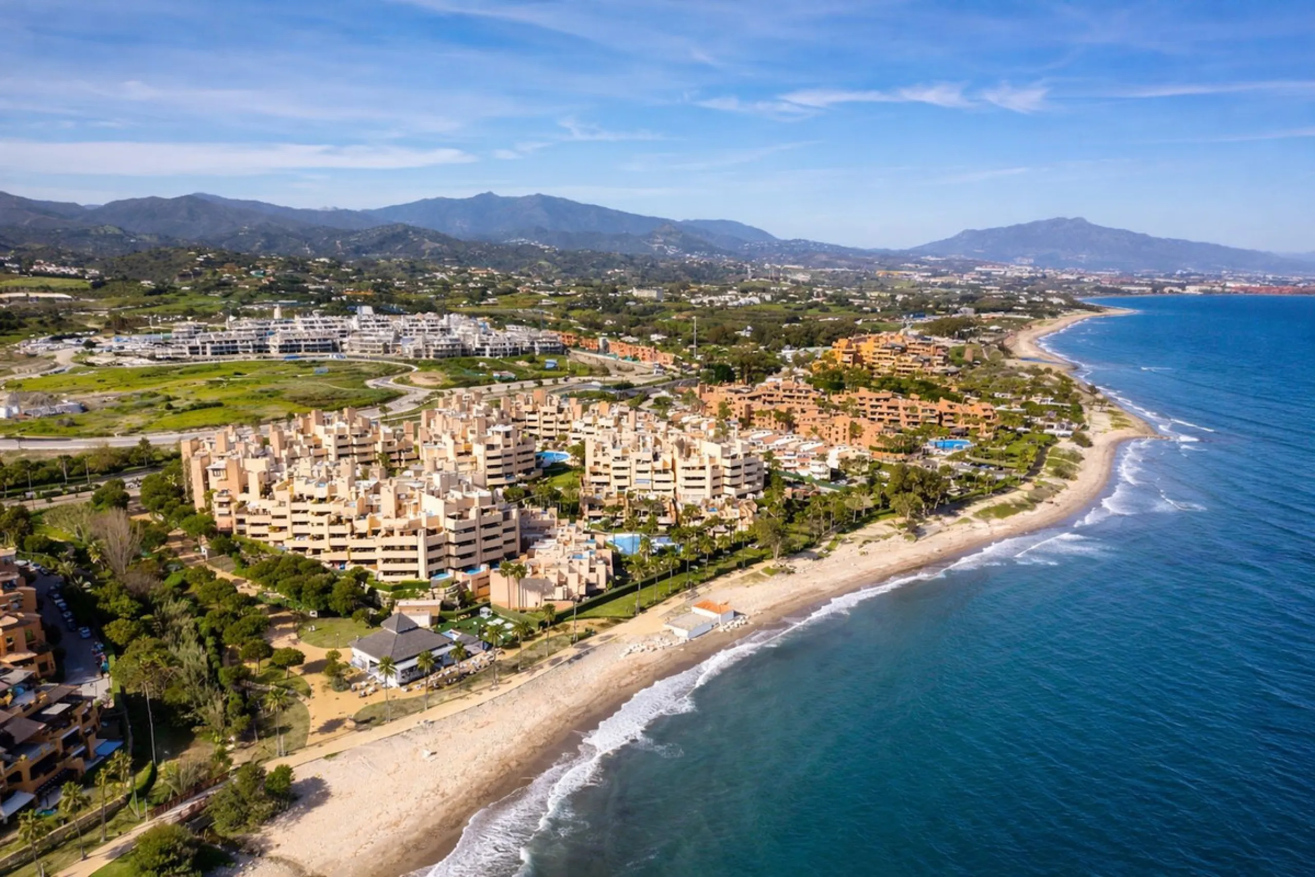 Luxury Beachfront Duplex Penthouse near Hotel Kempinski, Estepona