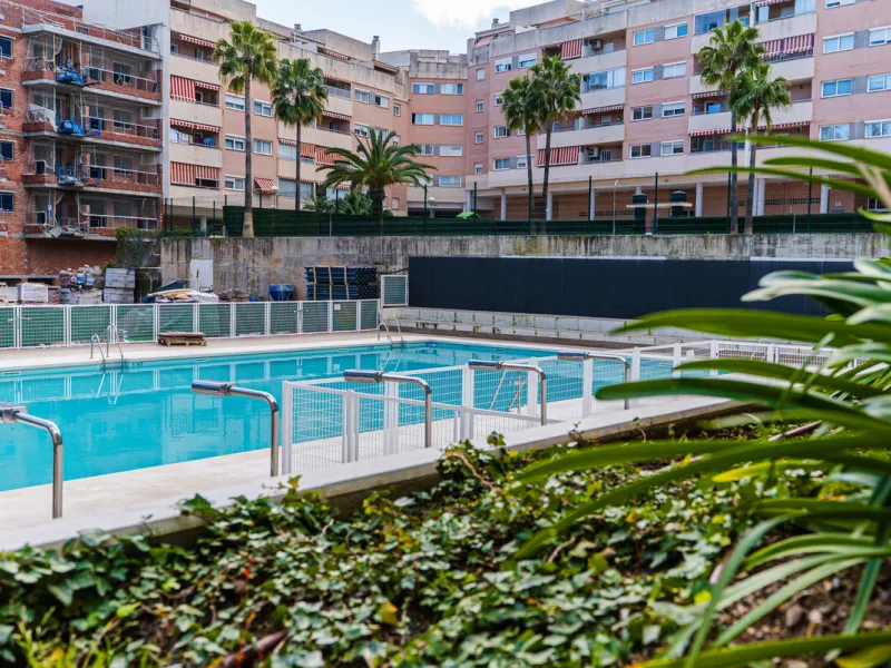 Discover a modern, light-filled 3-bedroom apartment designed for effortless Mediterranean living. Located in one of Mijas Costa's most dynamic and fast-growing areas, this elegant residence offers the perfect balance between comfort, convenience, and inve