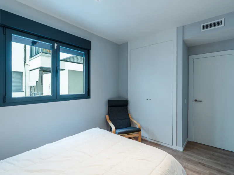 Discover a modern, light-filled 3-bedroom apartment designed for effortless Mediterranean living. Located in one of Mijas Costa's most dynamic and fast-growing areas, this elegant residence offers the perfect balance between comfort, convenience, and inve