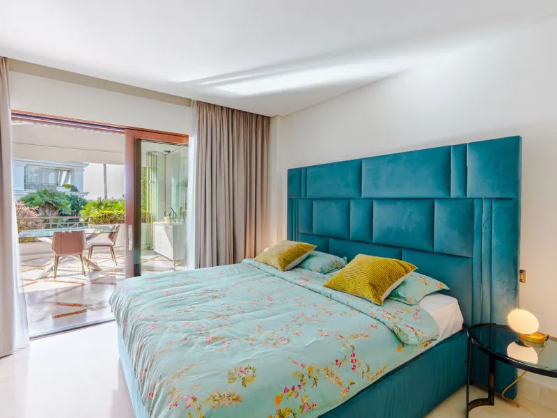 Apartment - Middle Floor Apartment в продаже в Estepona, Málaga. В доме 3 спален и 3 ванных комнат. Площадь дома 224 м²