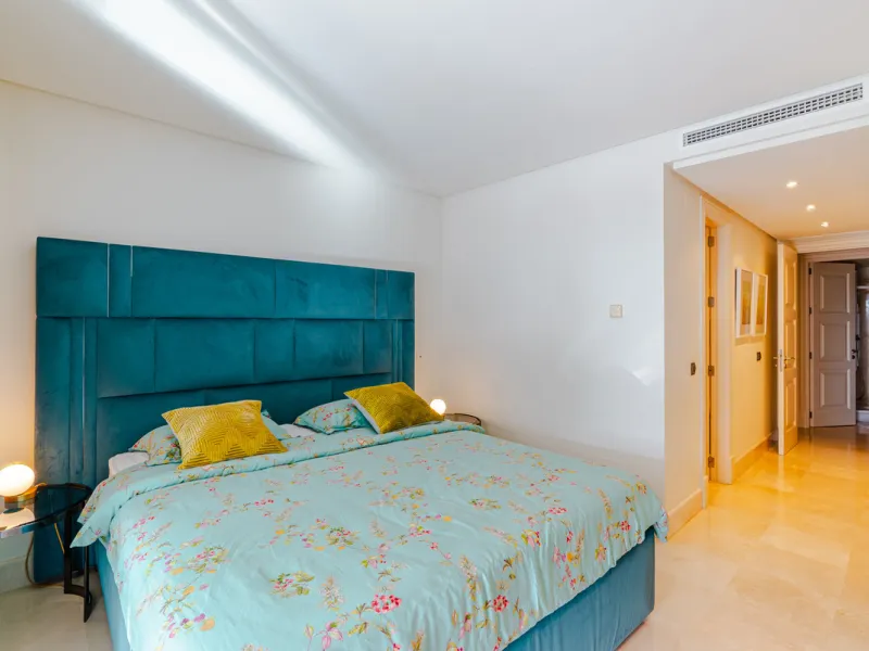 Apartment - Middle Floor Apartment в продаже в Estepona, Málaga. В доме 3 спален и 3 ванных комнат. Площадь дома 224 м²