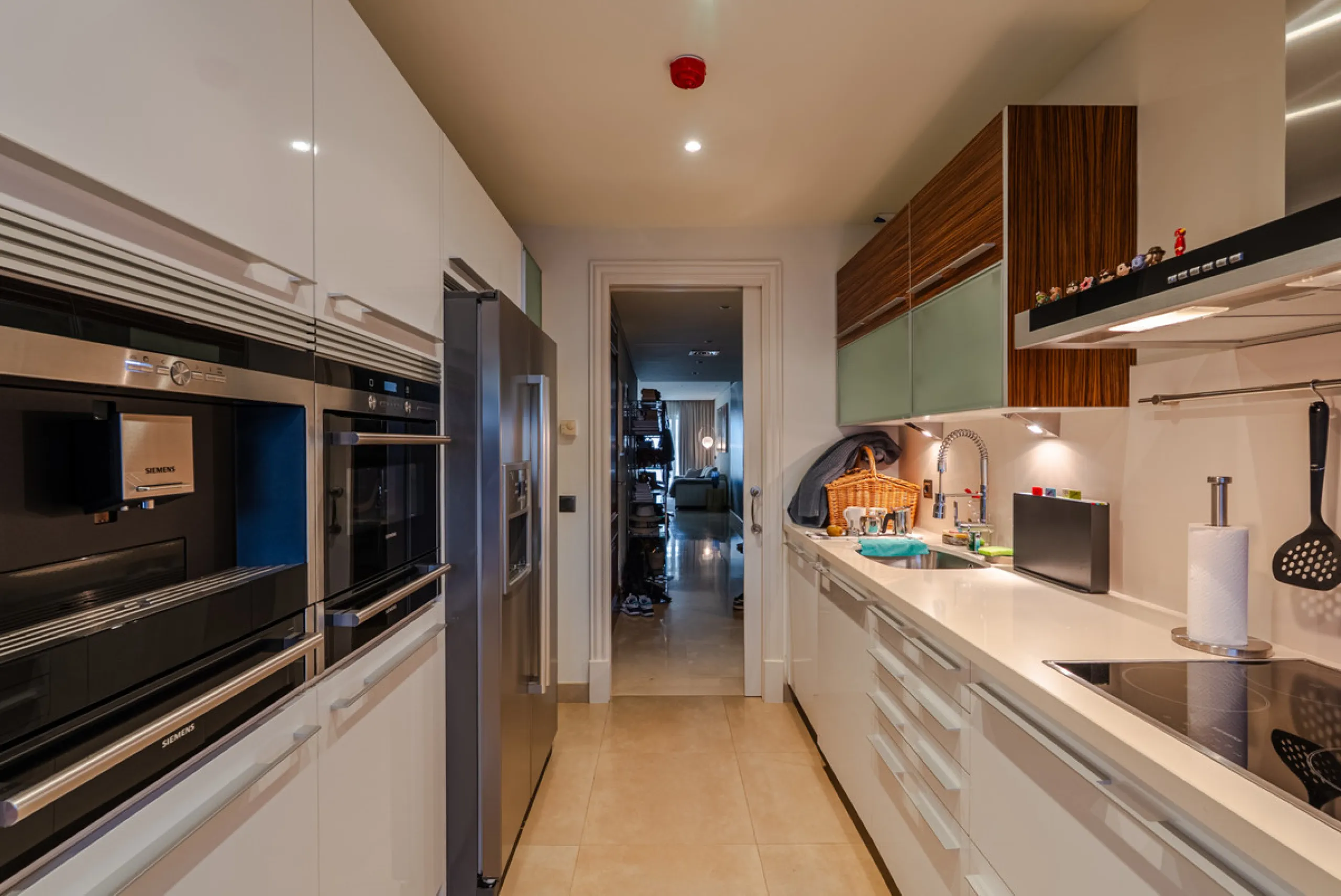 Apartment - Middle Floor Apartment в продаже в Estepona, Málaga. В доме 3 спален и 3 ванных комнат. Площадь дома 224 м²