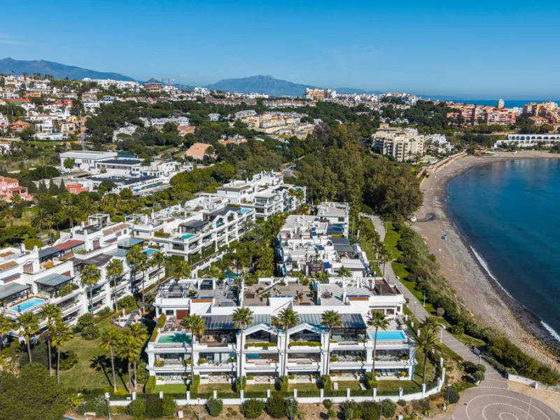 Apartment - Middle Floor Apartment в продаже в Estepona, Málaga. В доме 3 спален и 3 ванных комнат. Площадь дома 224 м²